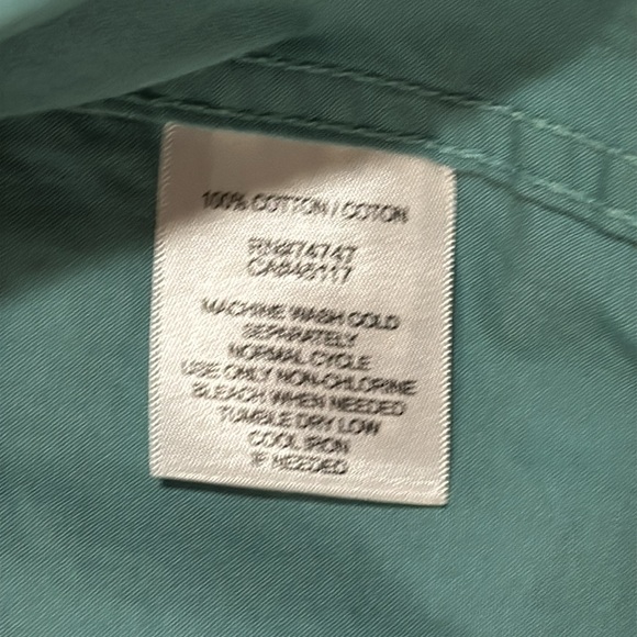 Red Head green button front shirt - Picture 4 of 5